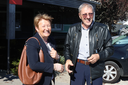 DELOVNO KOSILO S POSLANCI NSI IN ŽUPANI 01 FOTO LJUBO VUKELIČ